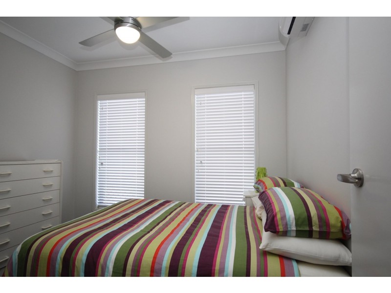 4 McGregor Place, Springfield Lakes QLD 4300