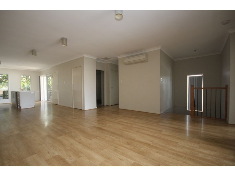 11 Escarpment Drive, Springfield QLD 4300