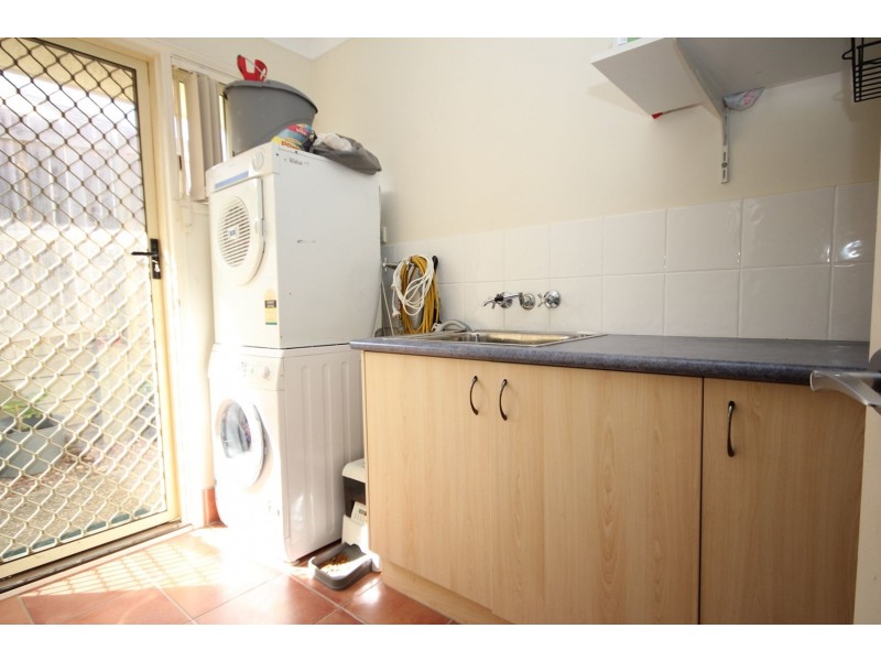 6 Dew Close, Springfield Lakes QLD 4300