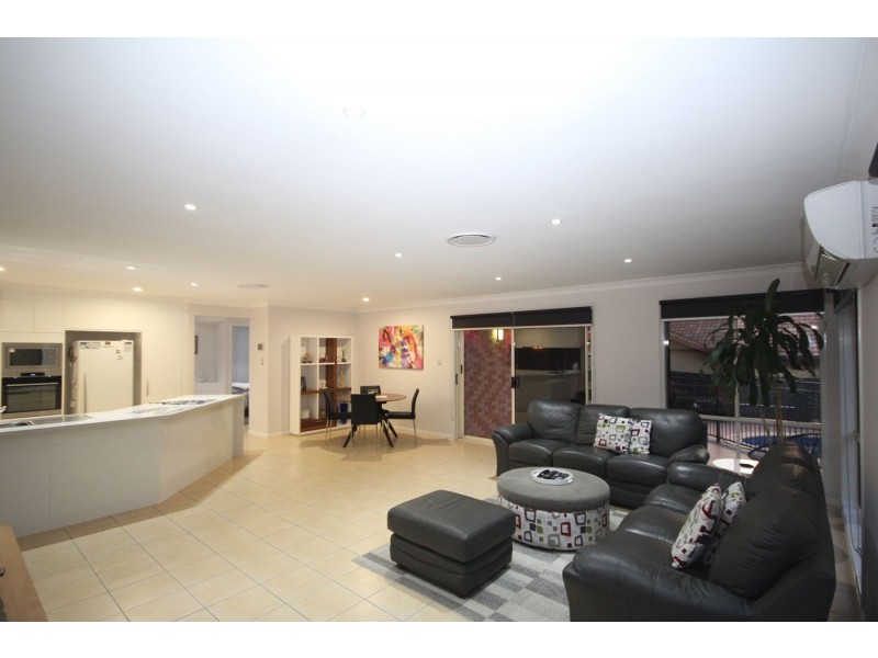 32 Dulwich Place, Forest Lake QLD 4078