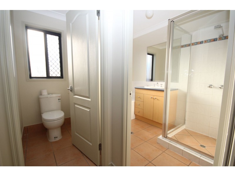 11 Rae Close, Camira QLD 4300