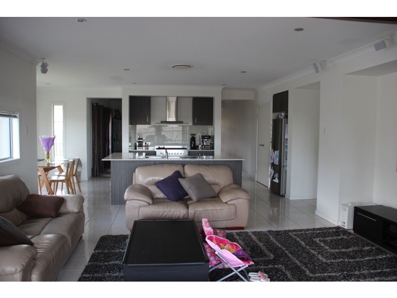 3 Davidshone Close, Doolandella QLD 4077