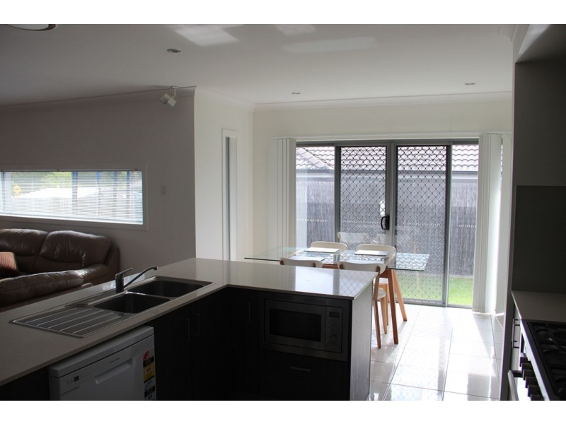 3 Davidshone Close, Doolandella QLD 4077