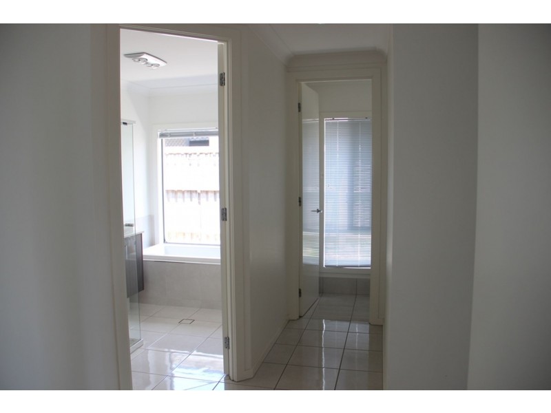 3 Davidshone Close, Doolandella QLD 4077