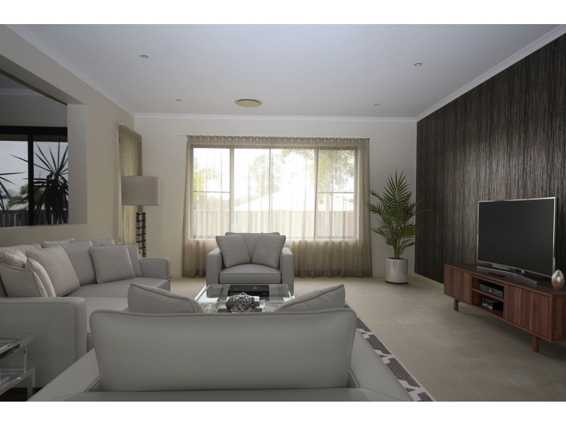 12 Finnigan Street, Augustine Heights QLD 4300