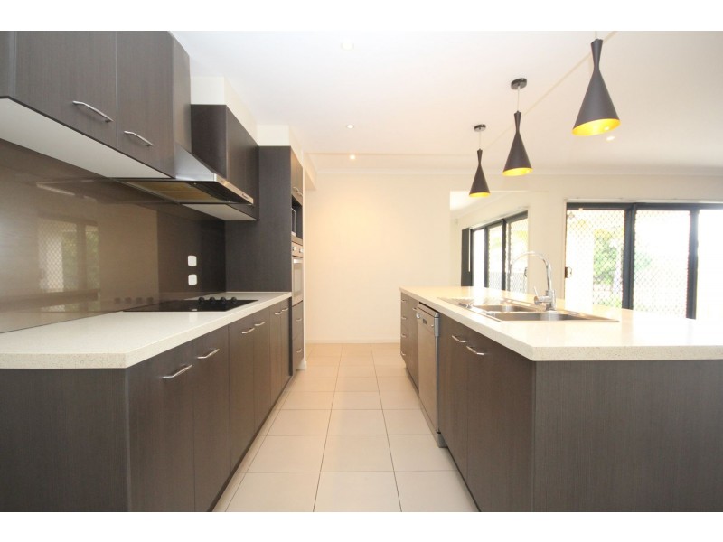 12 Finnigan Street, Augustine Heights QLD 4300