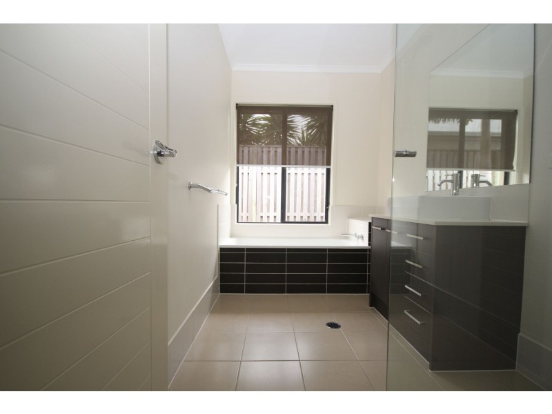 12 Finnigan Street, Augustine Heights QLD 4300