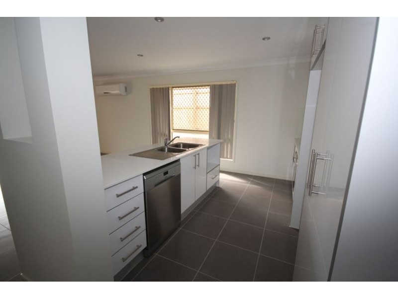 80 Columbia Drive, Bellbird Park QLD 4300