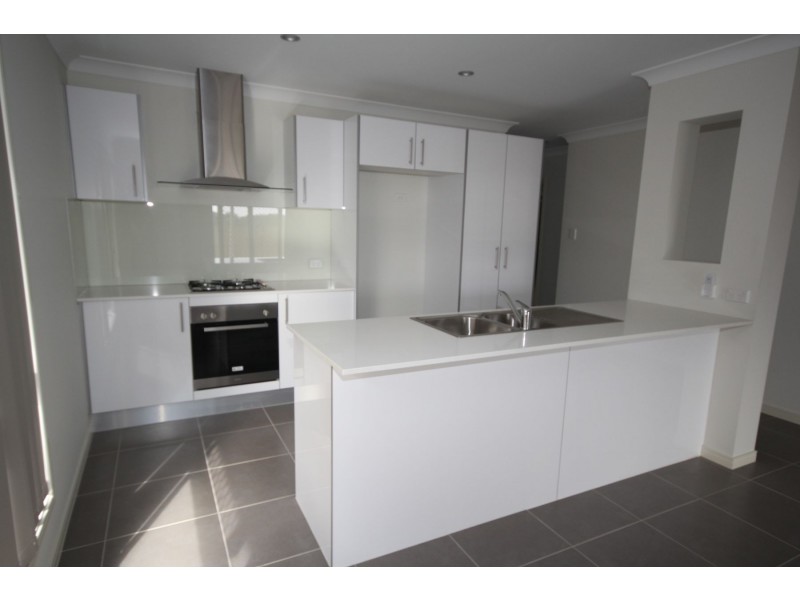 80 Columbia Drive, Bellbird Park QLD 4300