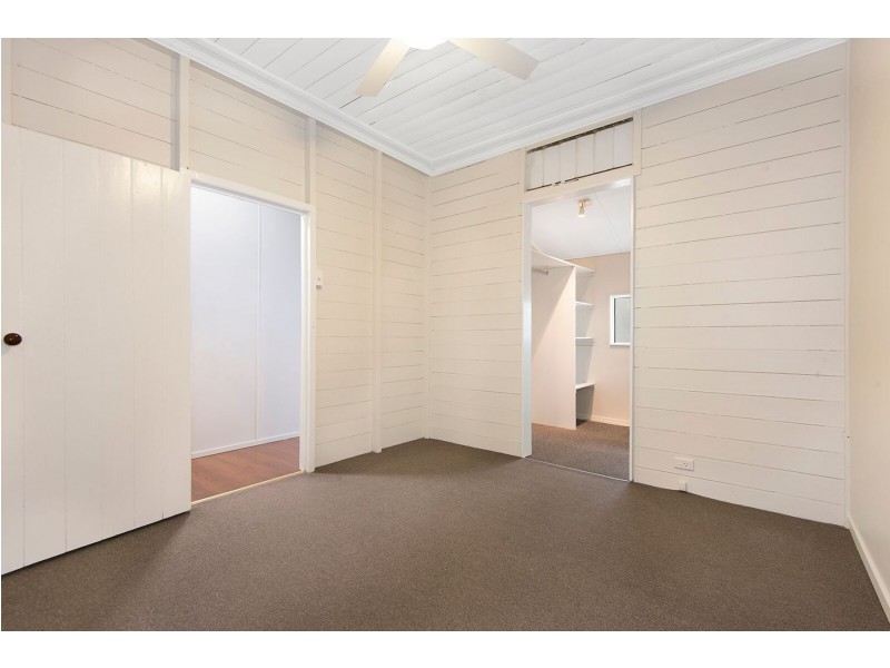 1/4 Flint Street, North Ipswich QLD 4305