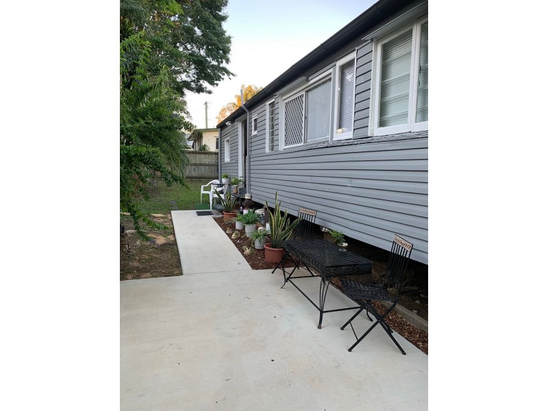 1/4 Flint Street, North Ipswich QLD 4305