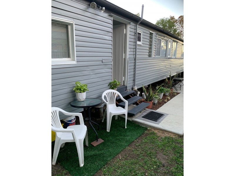 1/4 Flint Street, North Ipswich QLD 4305