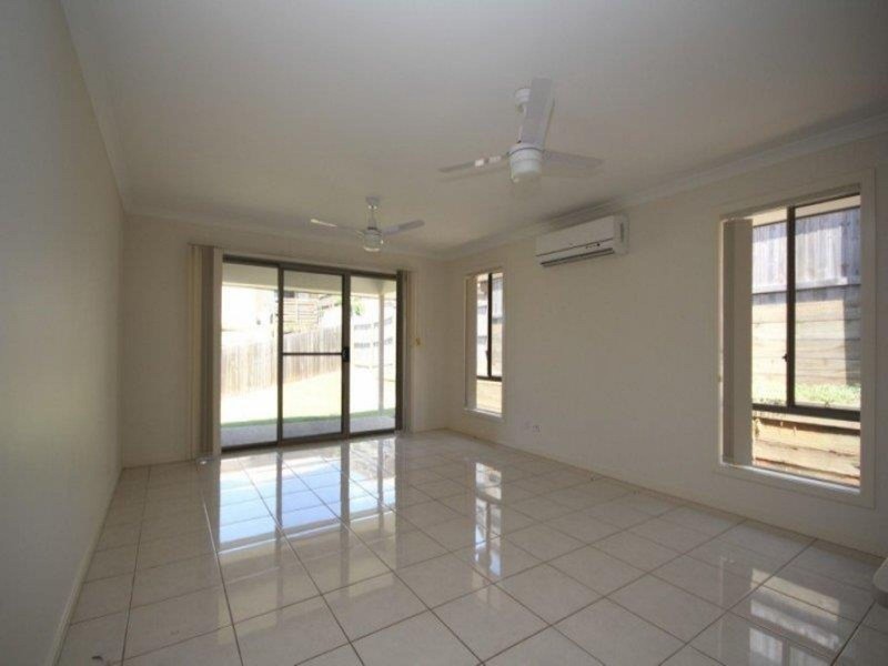 10 Lemongrass Place, Springfield Lakes QLD 4300
