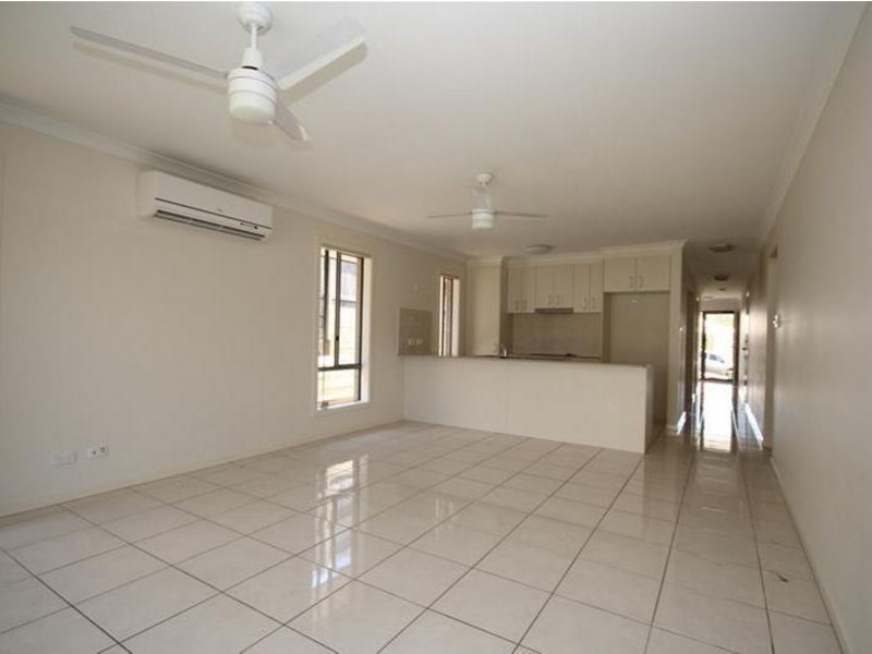 10 Lemongrass Place, Springfield Lakes QLD 4300