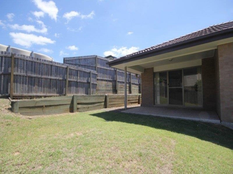 10 Lemongrass Place, Springfield Lakes QLD 4300