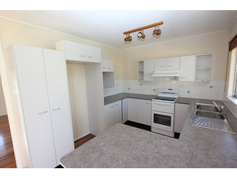 33 Stephenson Street, Oxley QLD 4075