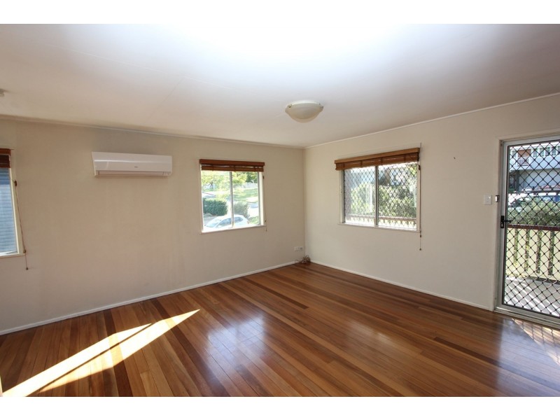 33 Stephenson Street, Oxley QLD 4075