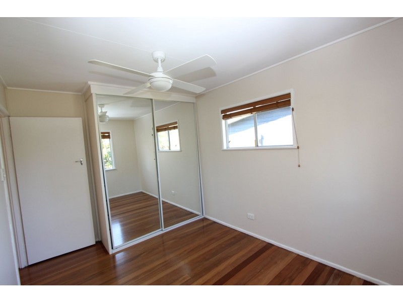 33 Stephenson Street, Oxley QLD 4075