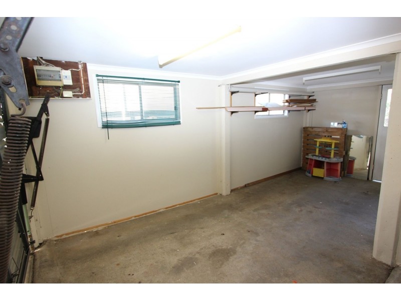 33 Stephenson Street, Oxley QLD 4075