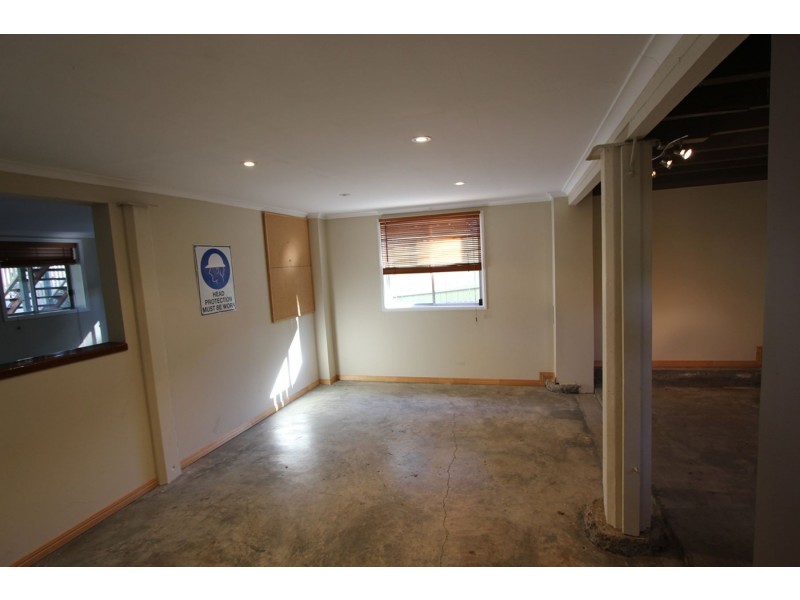 33 Stephenson Street, Oxley QLD 4075