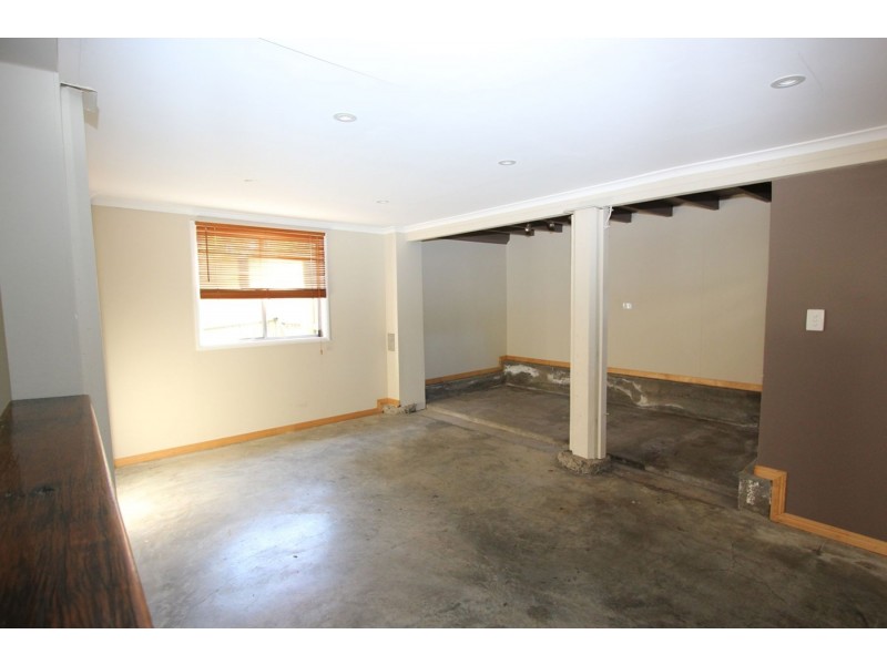 33 Stephenson Street, Oxley QLD 4075