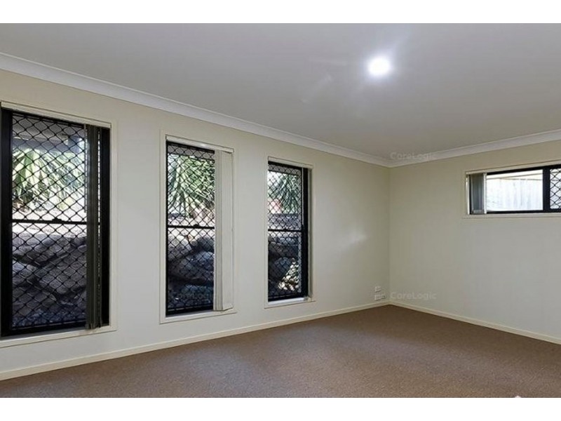 52 Lakes Entrance Drive, Springfield Lakes QLD 4300