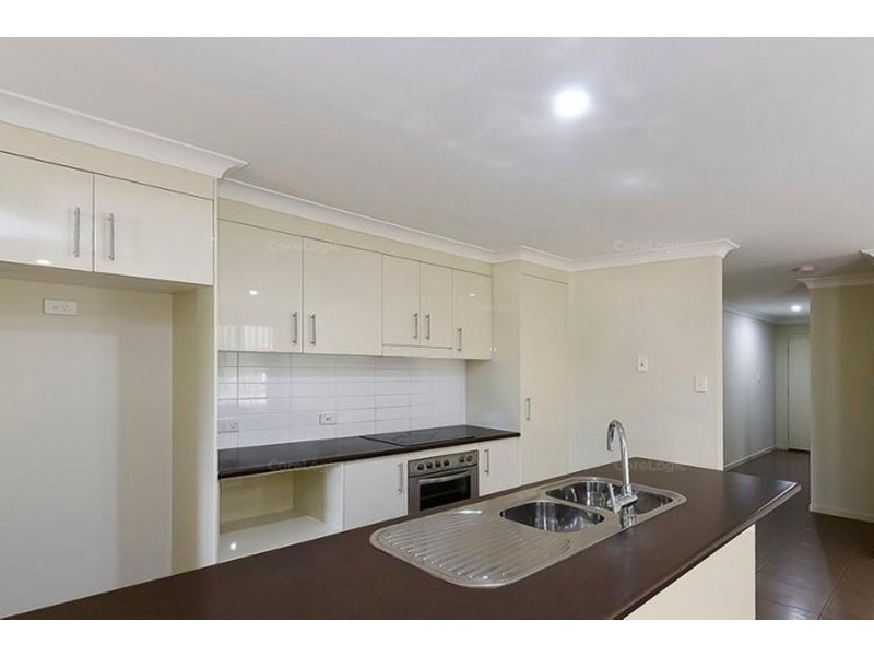 52 Lakes Entrance Drive, Springfield Lakes QLD 4300