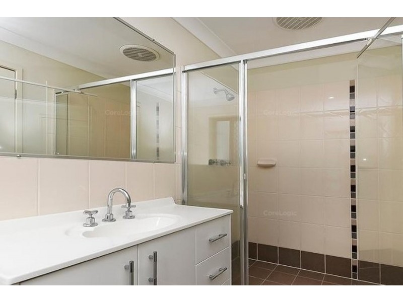 52 Lakes Entrance Drive, Springfield Lakes QLD 4300