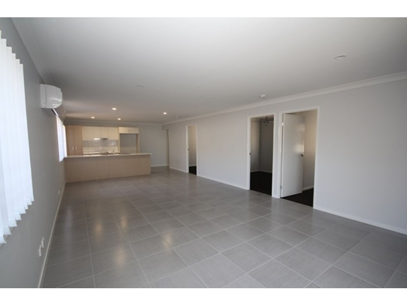 34 Norfolk Street, Springfield Lakes QLD 4300