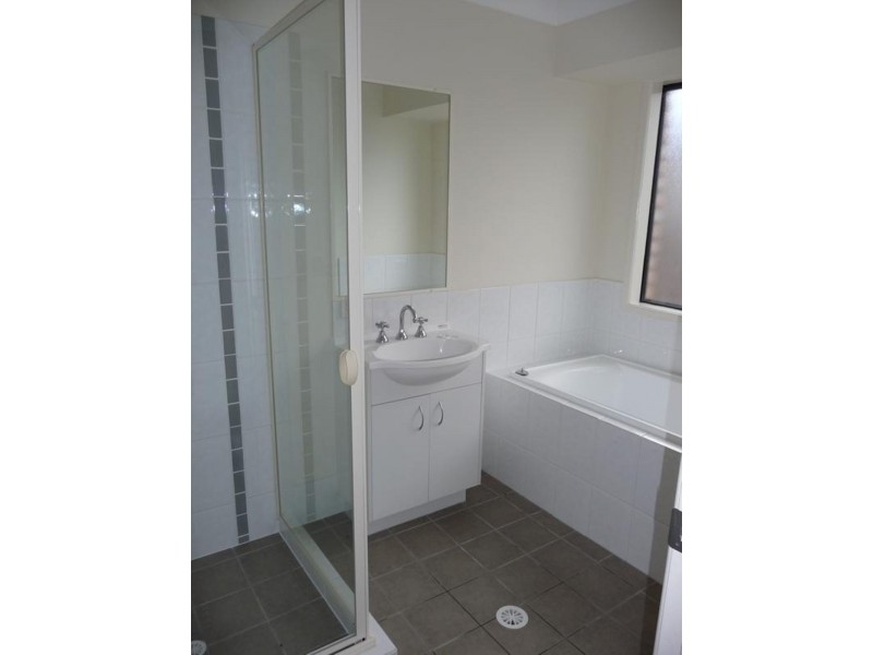 128 Edwards Street, Raceview QLD 4305