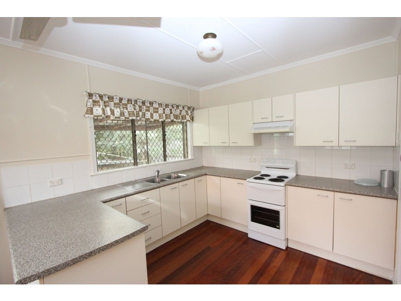 6 Lynne Grove Avenue, Corinda QLD 4075