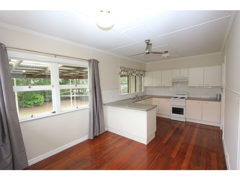 6 Lynne Grove Avenue, Corinda QLD 4075