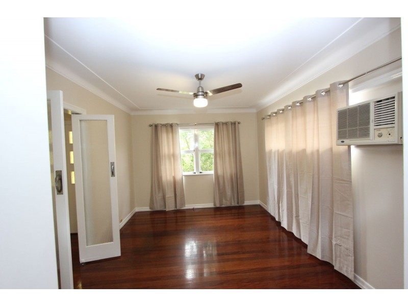 6 Lynne Grove Avenue, Corinda QLD 4075