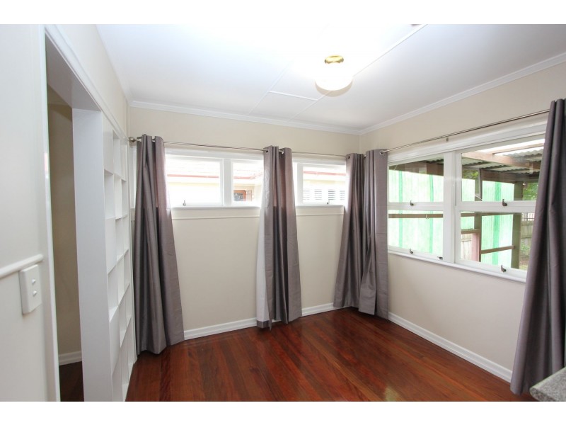 6 Lynne Grove Avenue, Corinda QLD 4075