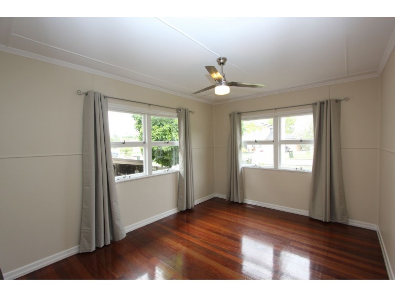 6 Lynne Grove Avenue, Corinda QLD 4075