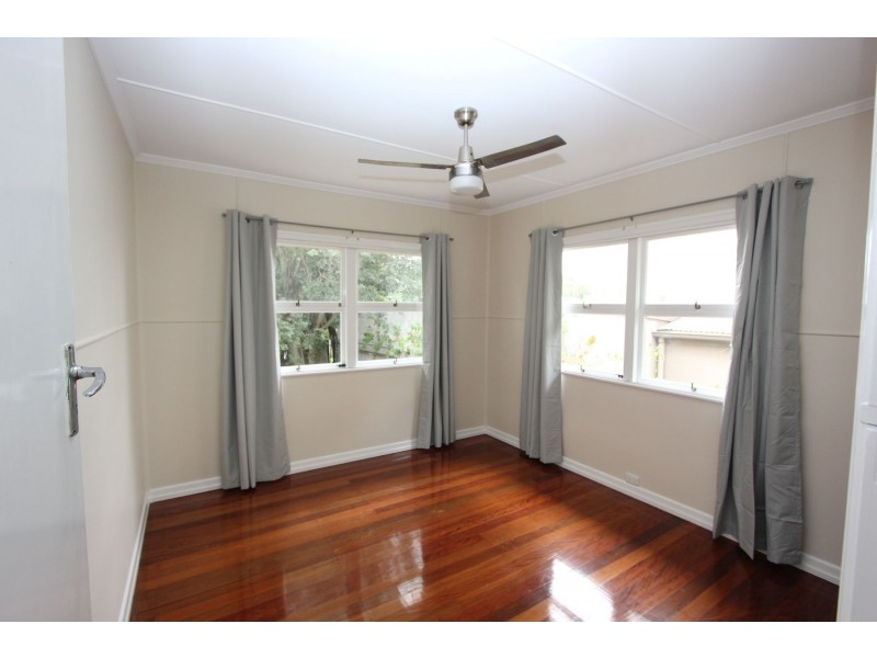 6 Lynne Grove Avenue, Corinda QLD 4075