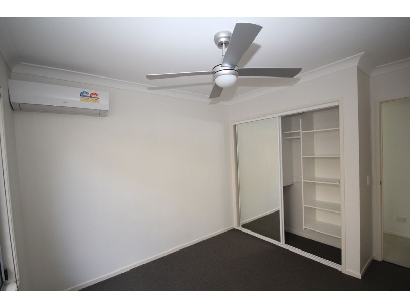 48 William Terrace, Oxley QLD 4075