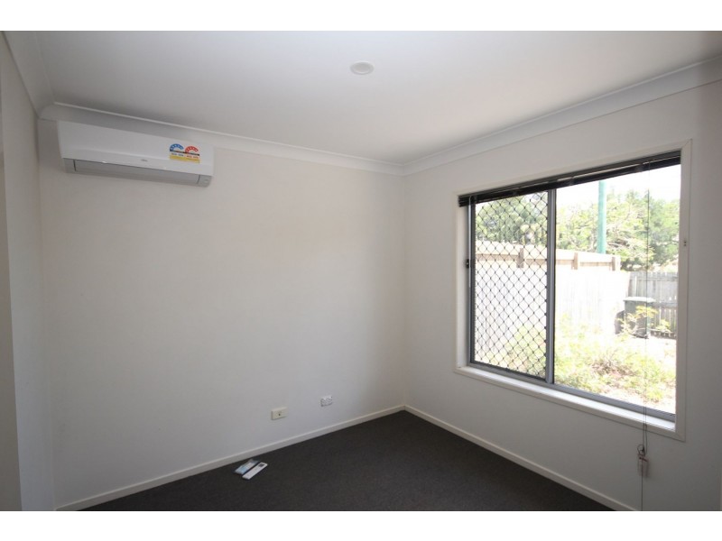 48 William Terrace, Oxley QLD 4075