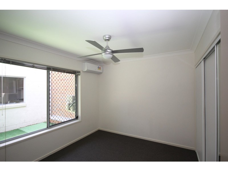 48 William Terrace, Oxley QLD 4075