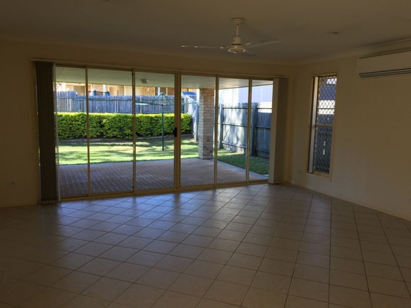 17 Mannix Place, Forest Lake QLD 4078