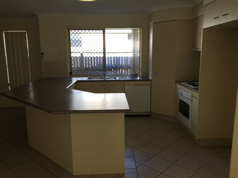 17 Mannix Place, Forest Lake QLD 4078