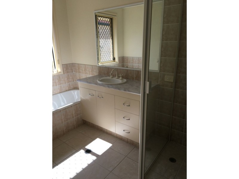 17 Mannix Place, Forest Lake QLD 4078