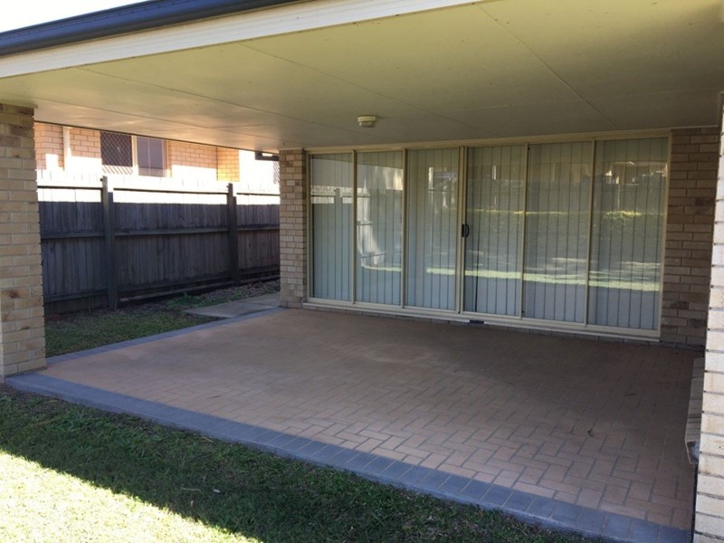 17 Mannix Place, Forest Lake QLD 4078