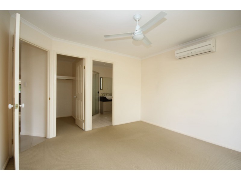 4 Oak Leaf Street, Springfield Lakes QLD 4300