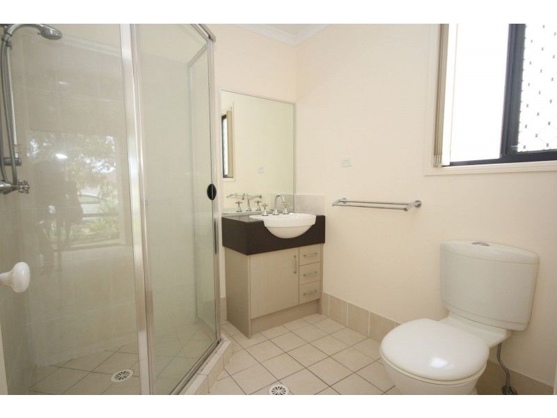 4 Oak Leaf Street, Springfield Lakes QLD 4300