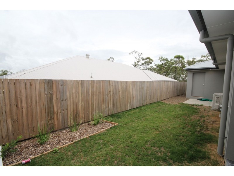 45 Cooper Way, Spring Mountain QLD 4124