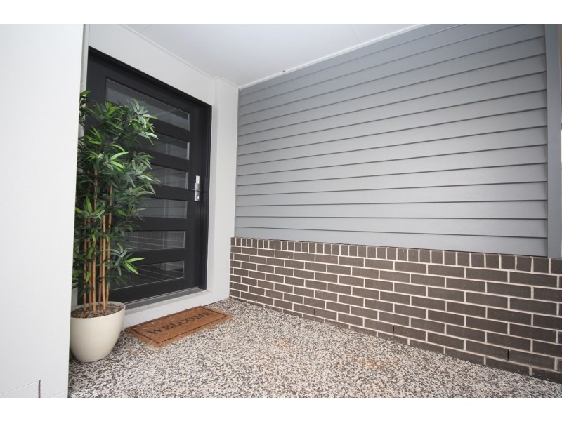 6 Madeira Street, Springfield Lakes QLD 4300