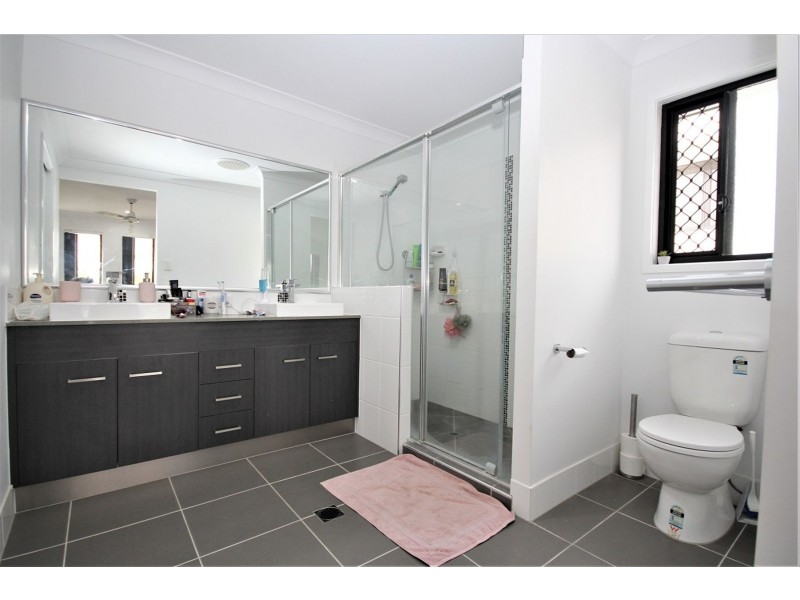 6 Madeira Street, Springfield Lakes QLD 4300