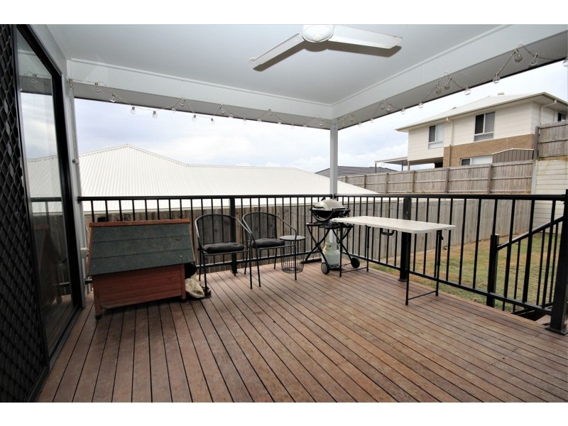 6 Madeira Street, Springfield Lakes QLD 4300