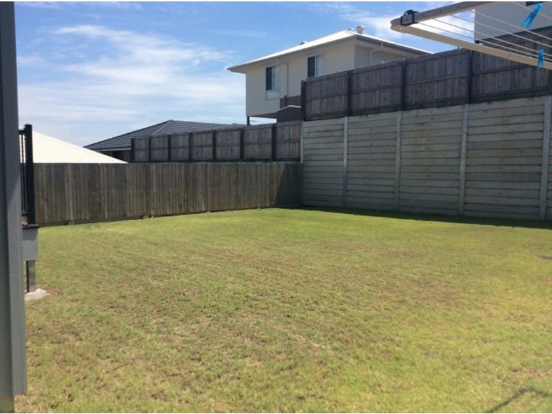 6 Madeira Street, Springfield Lakes QLD 4300